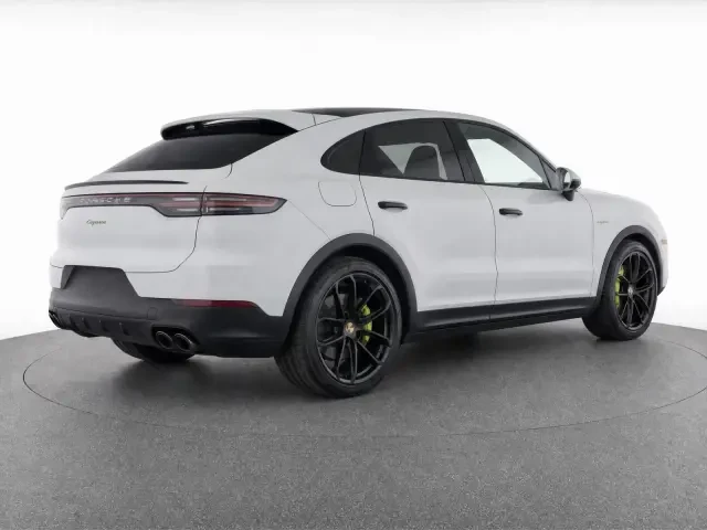 2023 Porsche 9Y0/9Y3 Cayenne Coupe - Image 30 of 31