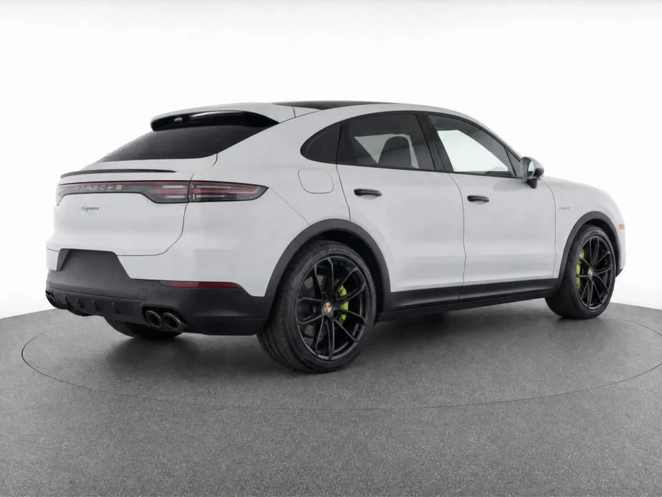2023 Porsche 9Y0/9Y3 Cayenne Coupe - Image 27 of 31