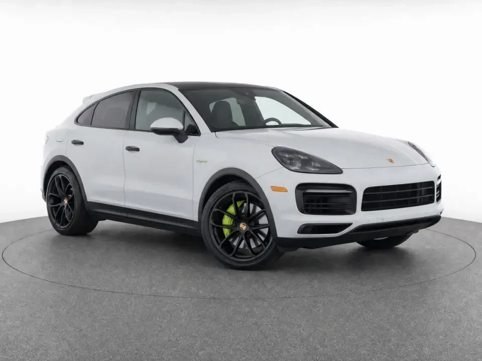2023 Porsche 9Y0/9Y3 Cayenne Coupe - Image 15 of 31