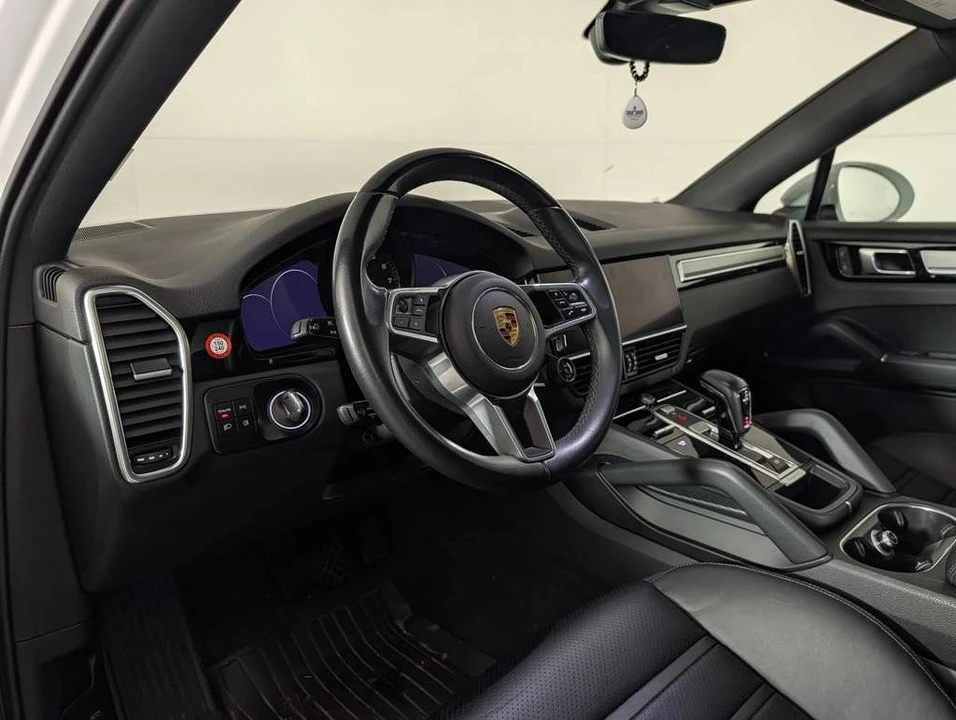 2023 Porsche 9Y0/9Y3 Cayenne Coupe - Image 4 of 5