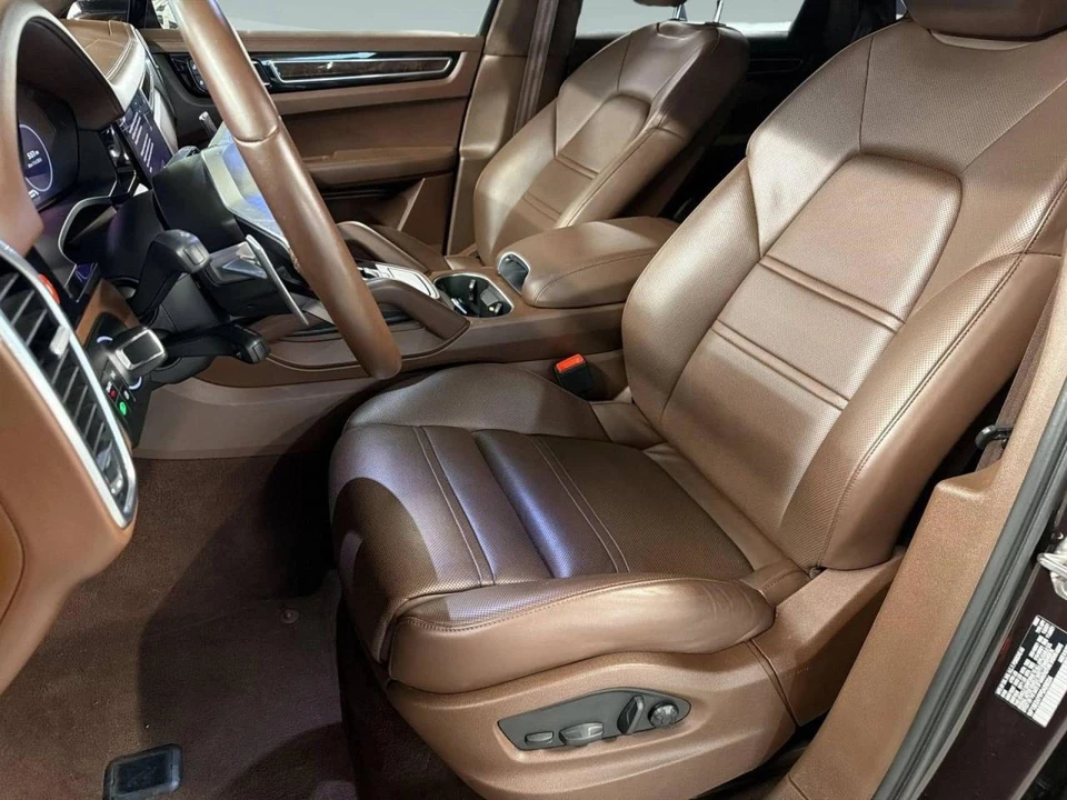 2023 Porsche 9Y0/9Y3 Cayenne Coupe - Image 5 of 5