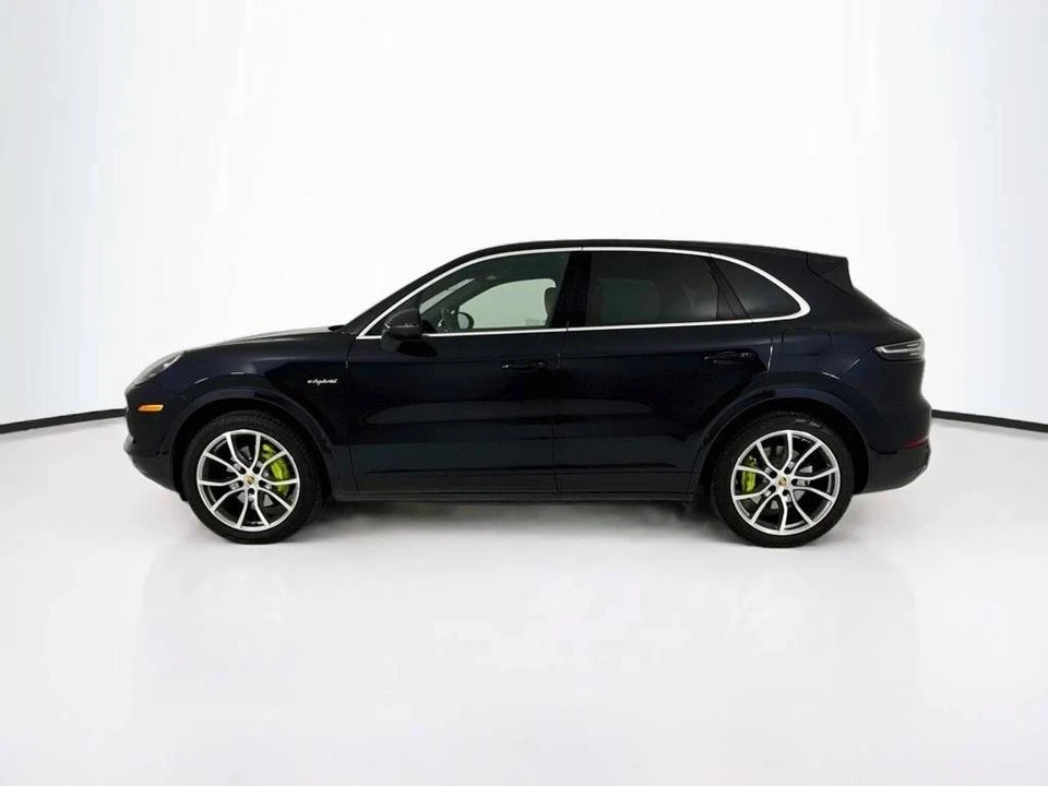 2023 Porsche 9Y0/9Y3 Cayenne - Image 2 of 5