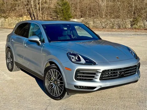 2023 Porsche Cayenne E-Hybrid Premium Package