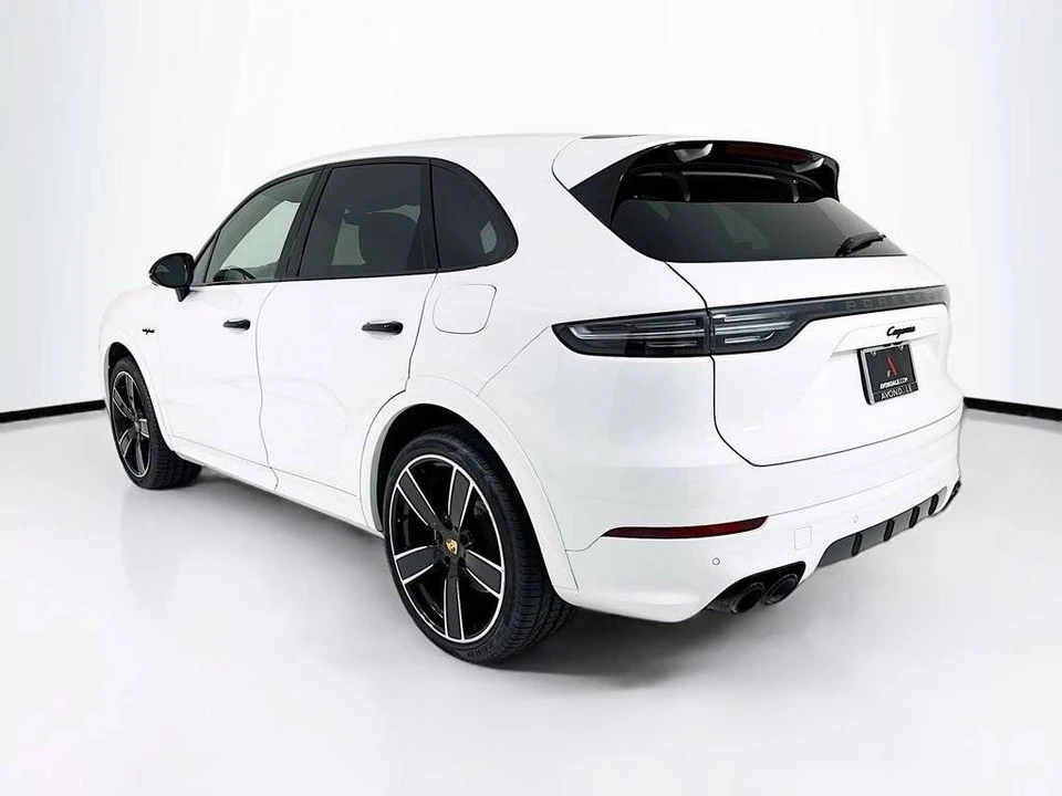 2023 Porsche 9Y0/9Y3 Cayenne - Image 3 of 5