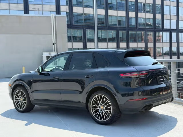 2023 Porsche Cayenne - Image 18 of 31
