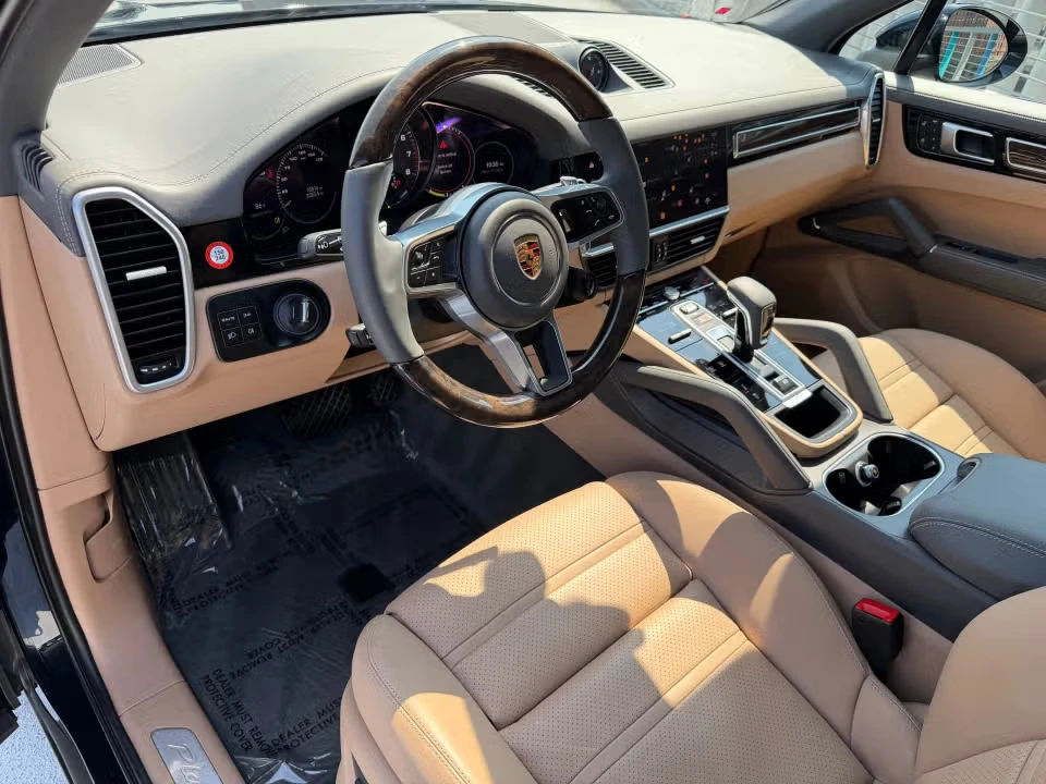 2023 Porsche Cayenne - Image 27 of 31