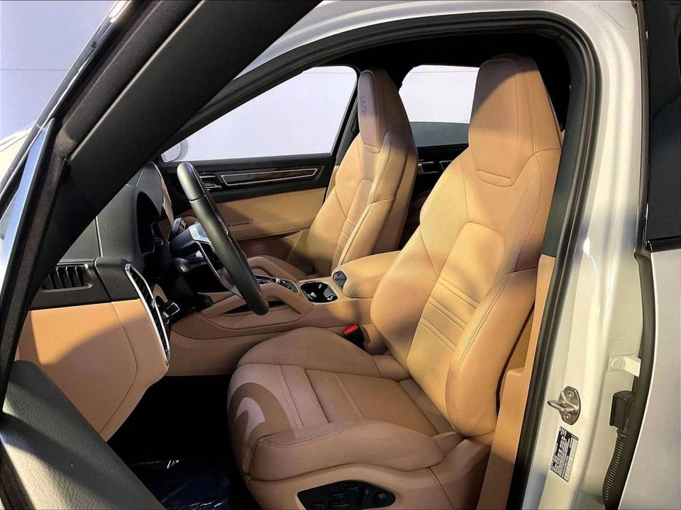 2023 Porsche 9Y0/9Y3 Cayenne - Image 5 of 5