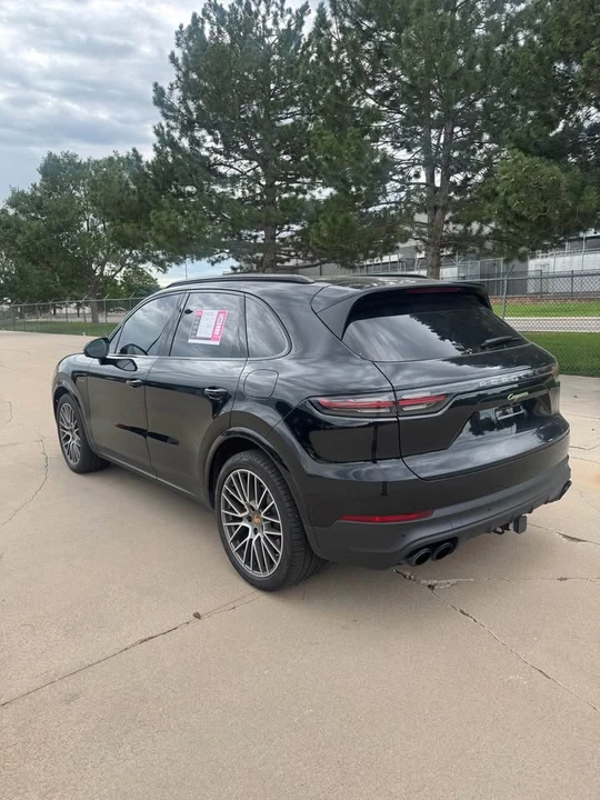 2023 Porsche 9Y0/9Y3 Cayenne - Image 4 of 19