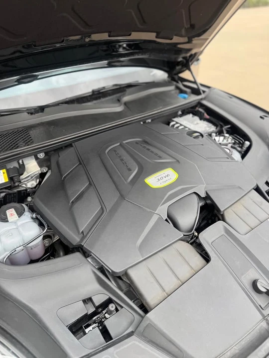 2023 Porsche 9Y0/9Y3 Cayenne - Image 18 of 19