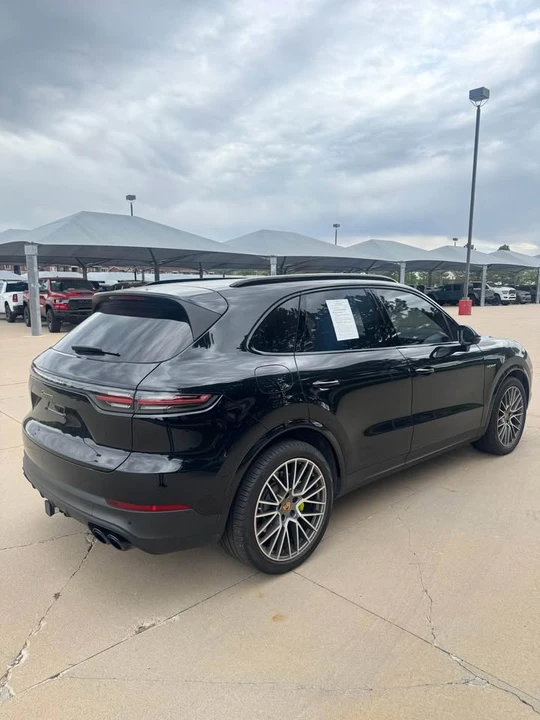 2023 Porsche 9Y0/9Y3 Cayenne - Image 6 of 19