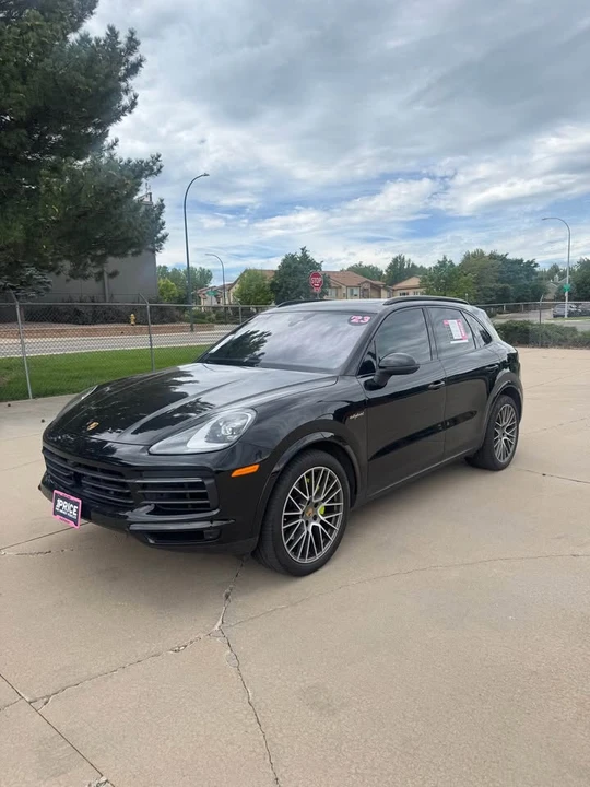 2023 Porsche 9Y0/9Y3 Cayenne - Image 2 of 19