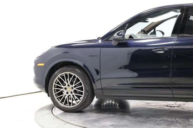 2023 Porsche 9Y0/9Y3 Cayenne - Image 8 of 31