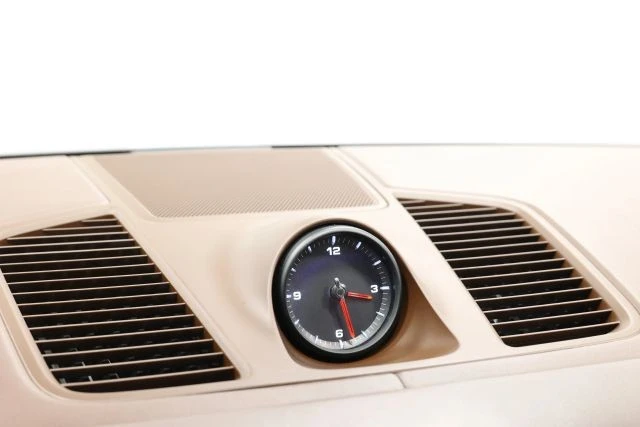 2023 Porsche 9Y0/9Y3 Cayenne - Image 28 of 31