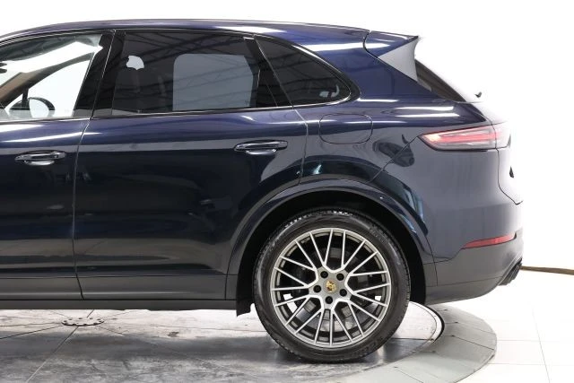2023 Porsche 9Y0/9Y3 Cayenne - Image 10 of 31
