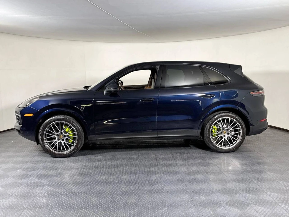 2023 Porsche 9Y0/9Y3 Cayenne - Image 2 of 5