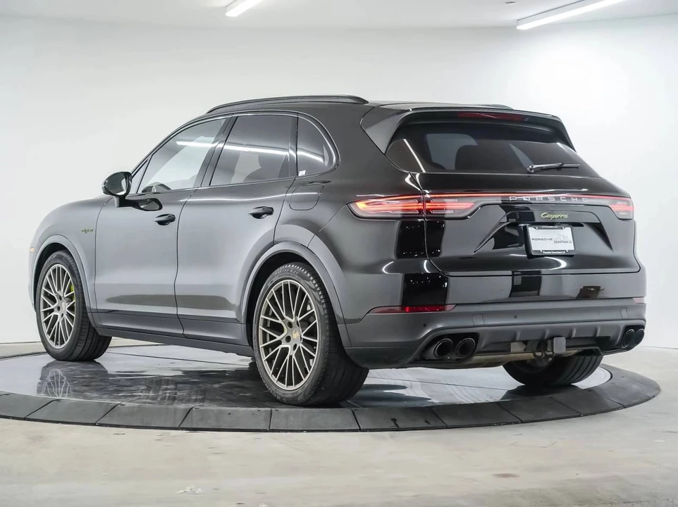 2023 Porsche 9Y0/9Y3 Cayenne - Image 3 of 5