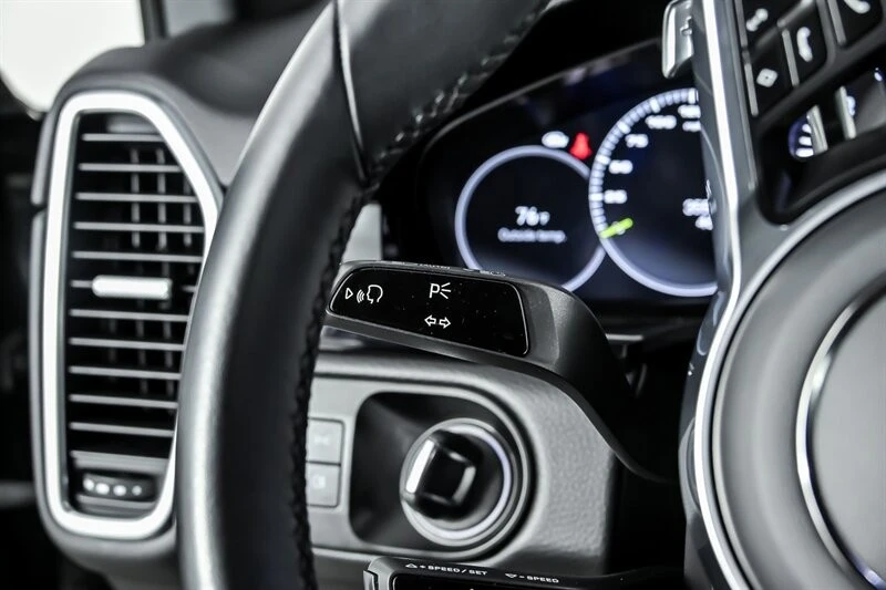 2023 Porsche 9Y0/9Y3 Cayenne - Image 23 of 31