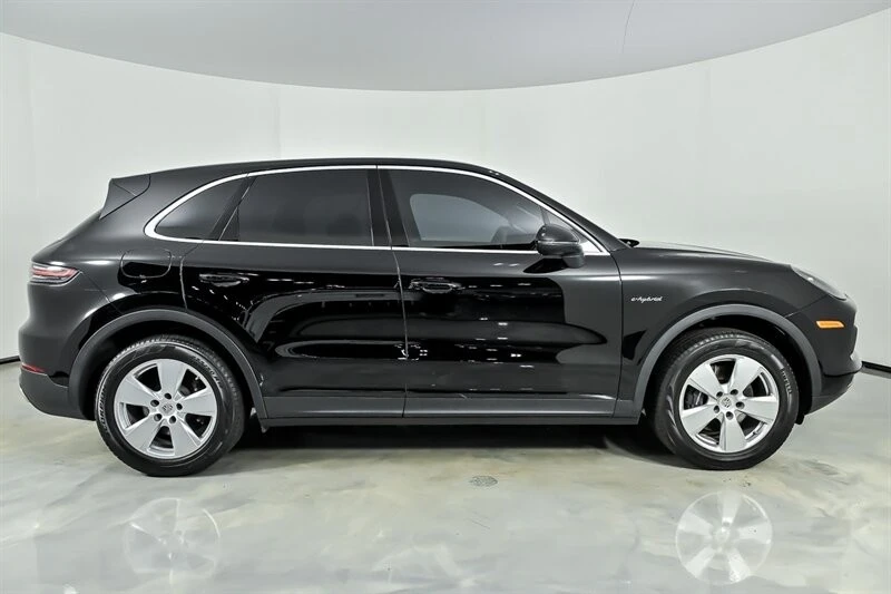 2023 Porsche 9Y0/9Y3 Cayenne - Image 11 of 31