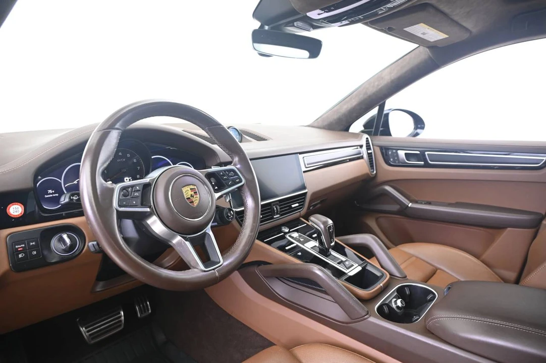 2023 Porsche 9Y0/9Y3 Cayenne GTS - Image 4 of 5