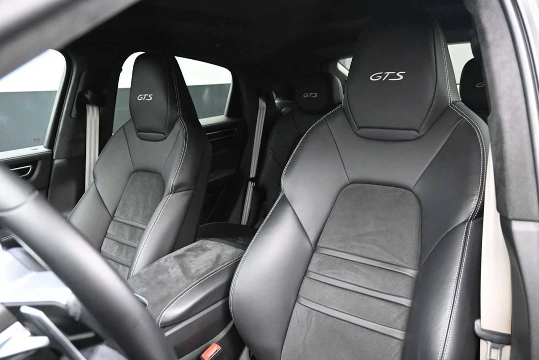 2023 Porsche 9Y0/9Y3 Cayenne GTS - Image 5 of 5