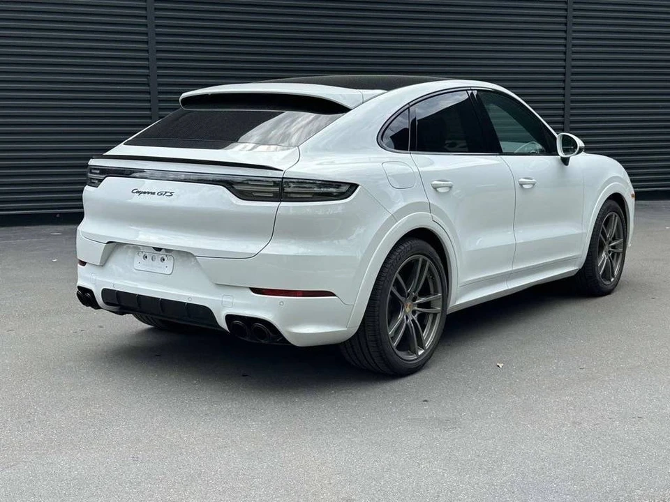 2023 Porsche 9Y0/9Y3 Cayenne GTS - Image 5 of 5