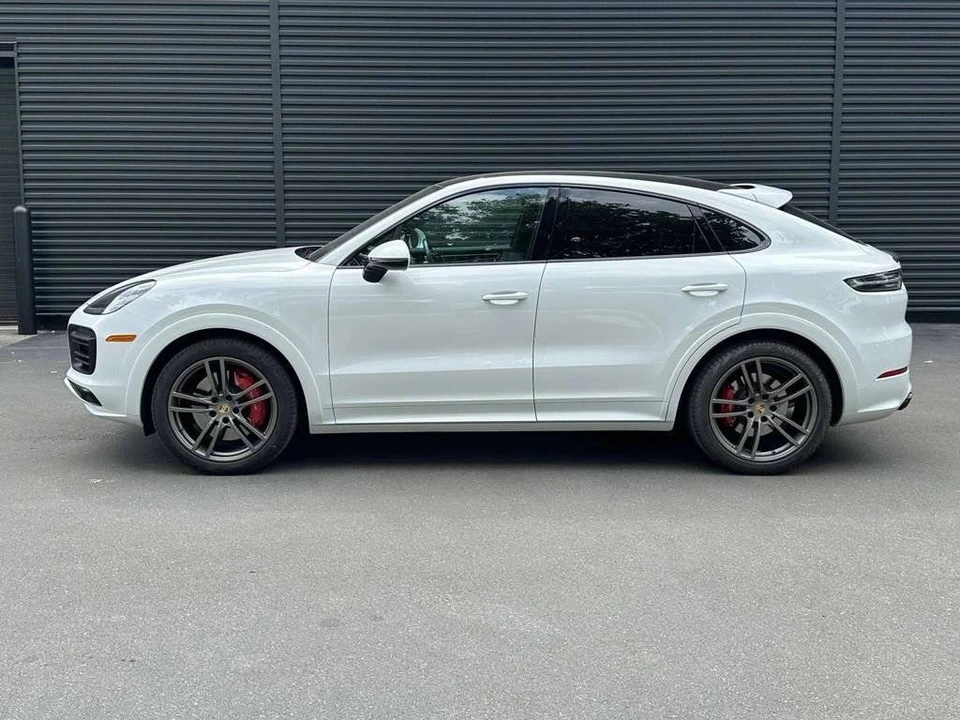 2023 Porsche 9Y0/9Y3 Cayenne GTS - Image 2 of 5