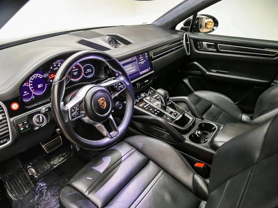 2023 Porsche 9Y0/9Y3 Cayenne GTS - Image 4 of 5