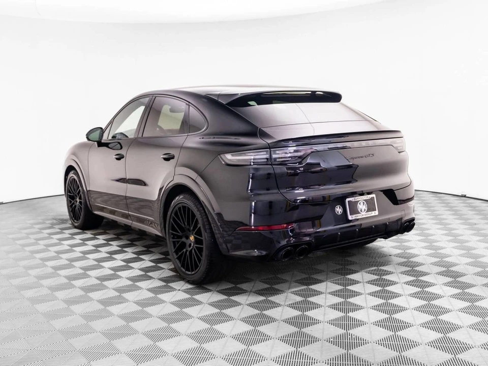 2023 Porsche 9Y0/9Y3 Cayenne GTS - Image 3 of 5