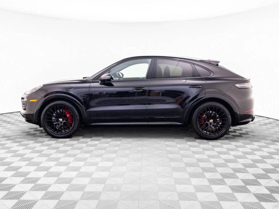 2023 Porsche 9Y0/9Y3 Cayenne GTS - Image 2 of 5