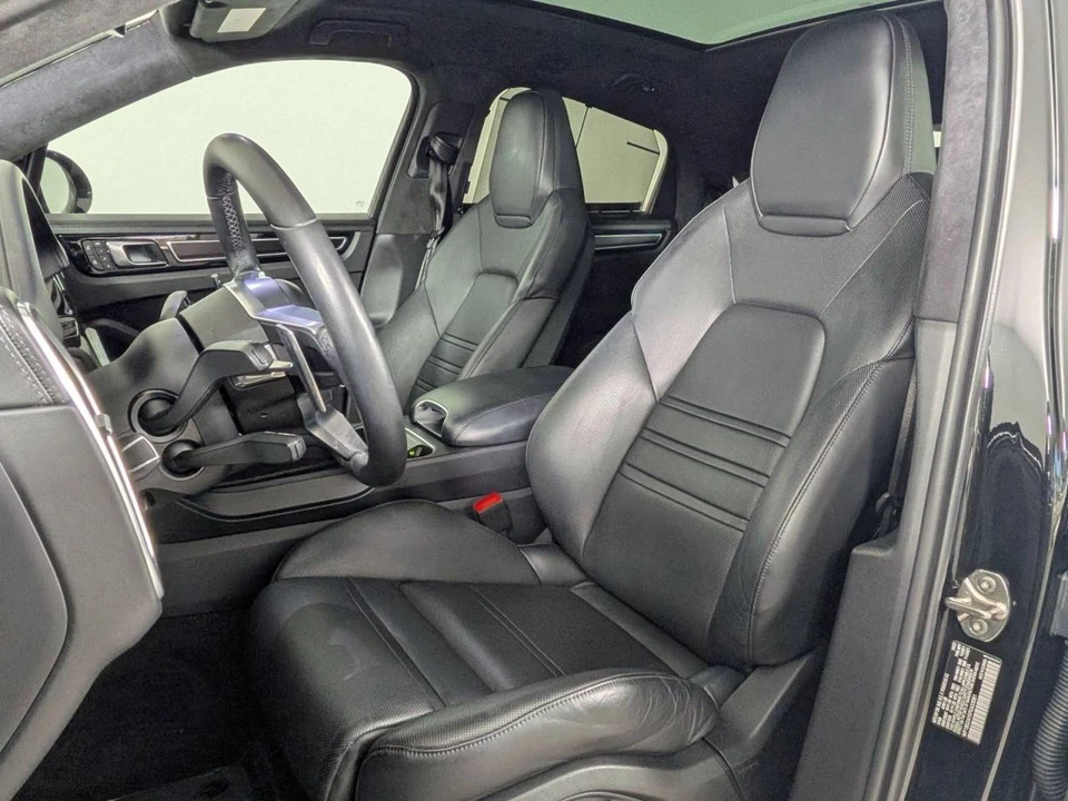 2023 Porsche 9Y0/9Y3 Cayenne GTS - Image 5 of 5