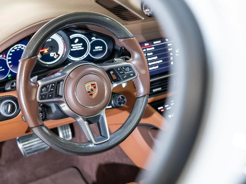 2023 Porsche 9Y0/9Y3 Cayenne GTS - Image 16 of 31