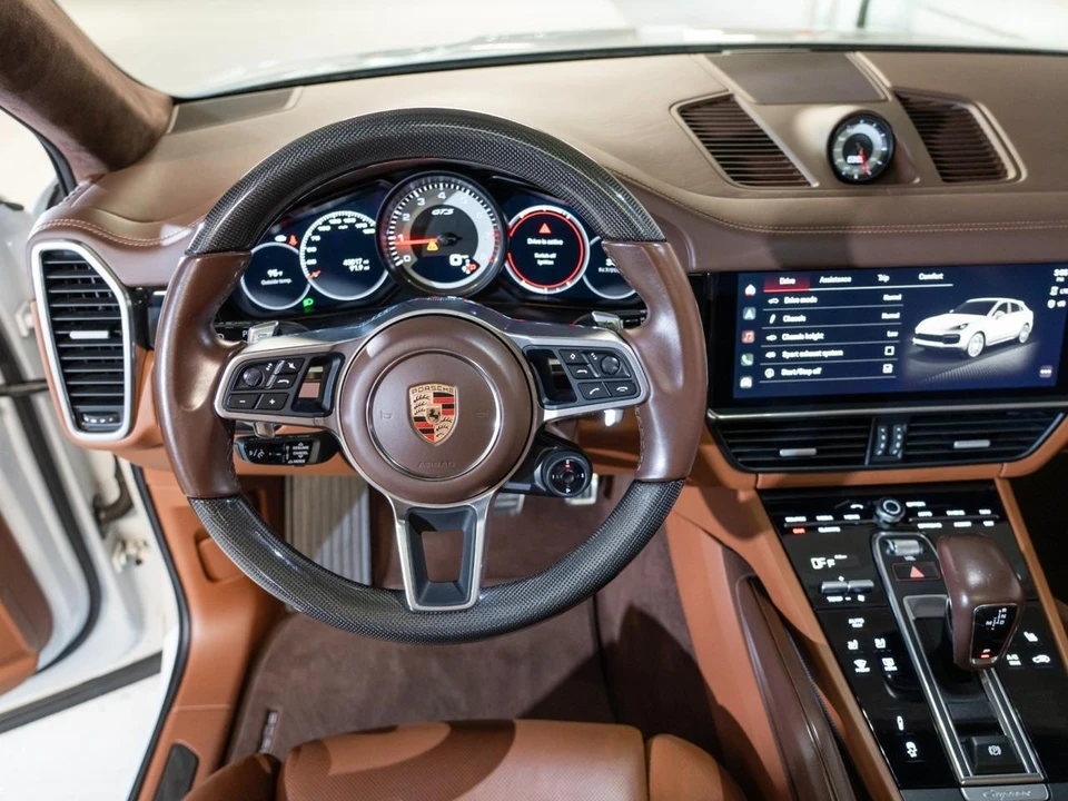 2023 Porsche 9Y0/9Y3 Cayenne GTS - Image 30 of 31