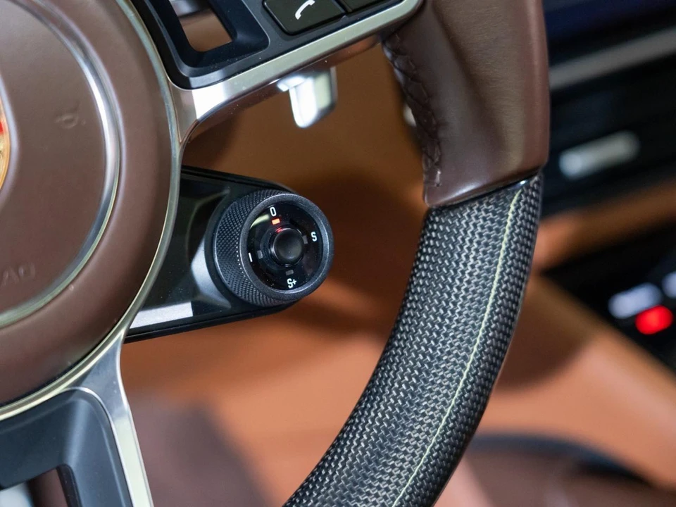 2023 Porsche 9Y0/9Y3 Cayenne GTS - Image 25 of 31
