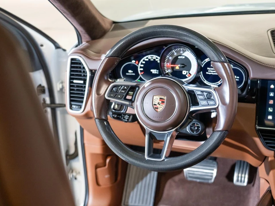 2023 Porsche 9Y0/9Y3 Cayenne GTS - Image 29 of 31