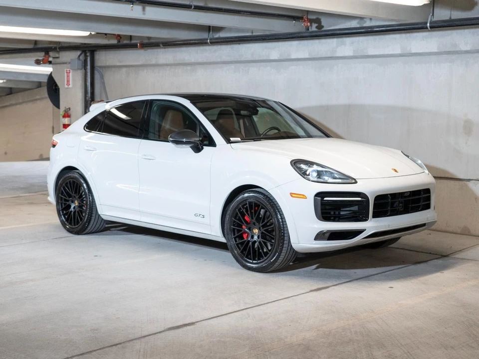 2023 Porsche 9Y0/9Y3 Cayenne GTS - Image 8 of 31
