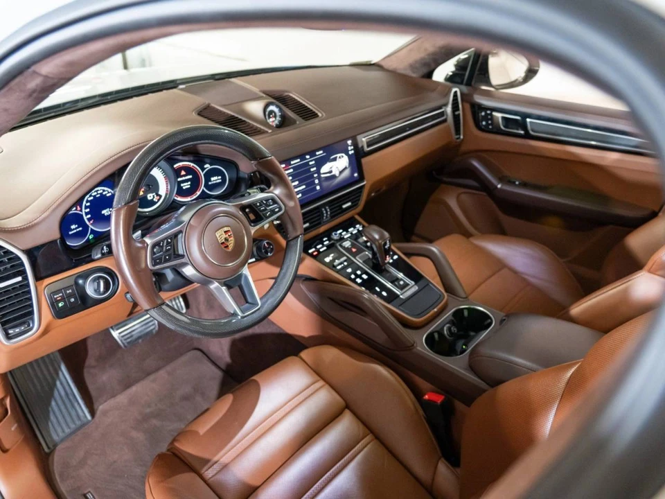 2023 Porsche 9Y0/9Y3 Cayenne GTS - Image 4 of 5