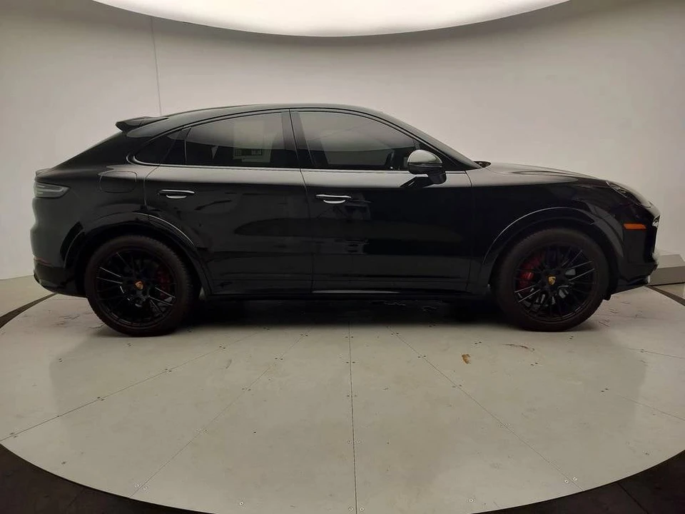 2023 Porsche 9Y0/9Y3 Cayenne GTS - Image 4 of 5