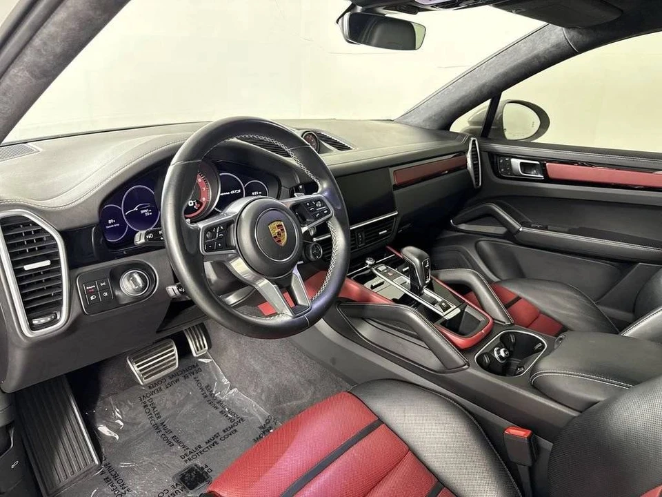 2023 Porsche 9Y0/9Y3 Cayenne GTS - Image 4 of 5