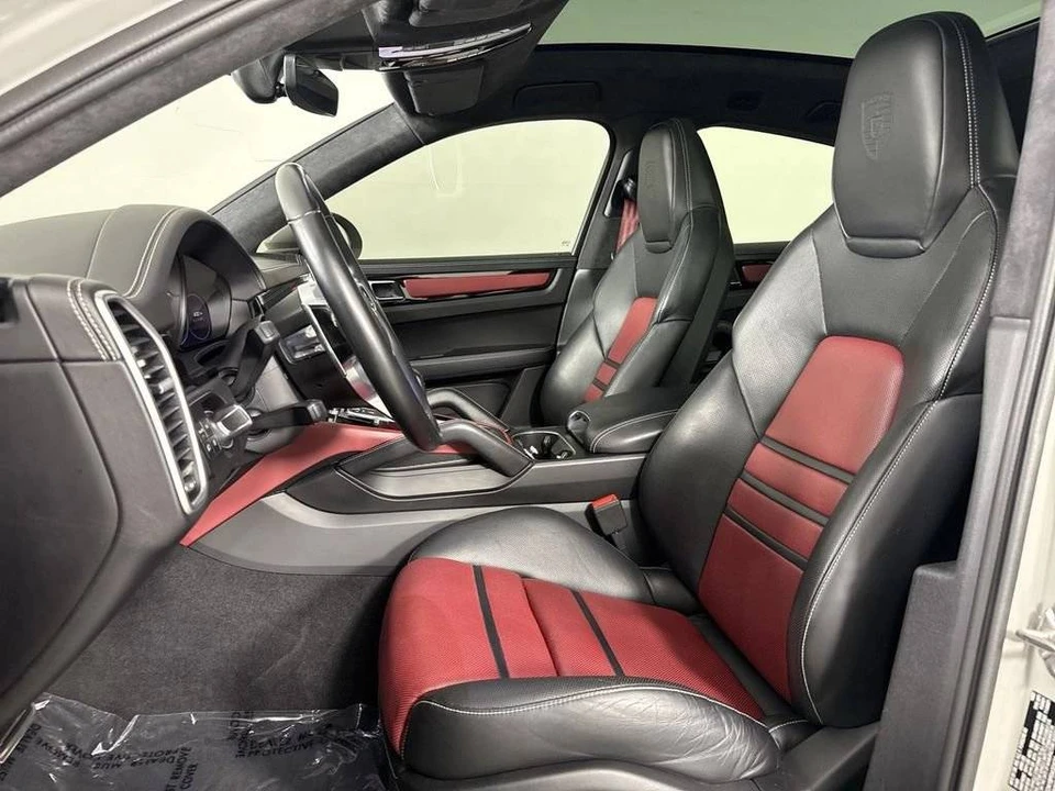 2023 Porsche 9Y0/9Y3 Cayenne GTS - Image 5 of 5
