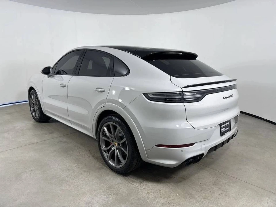 2023 Porsche 9Y0/9Y3 Cayenne GTS - Image 3 of 5