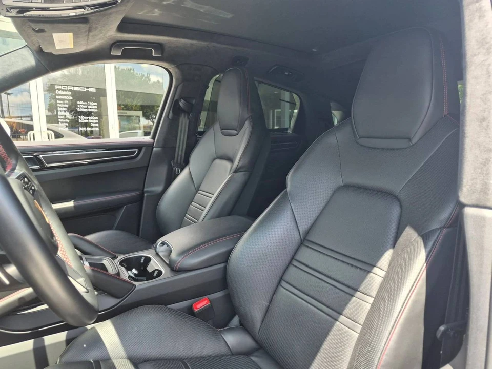 2023 Porsche 9Y0/9Y3 Cayenne GTS - Image 5 of 5