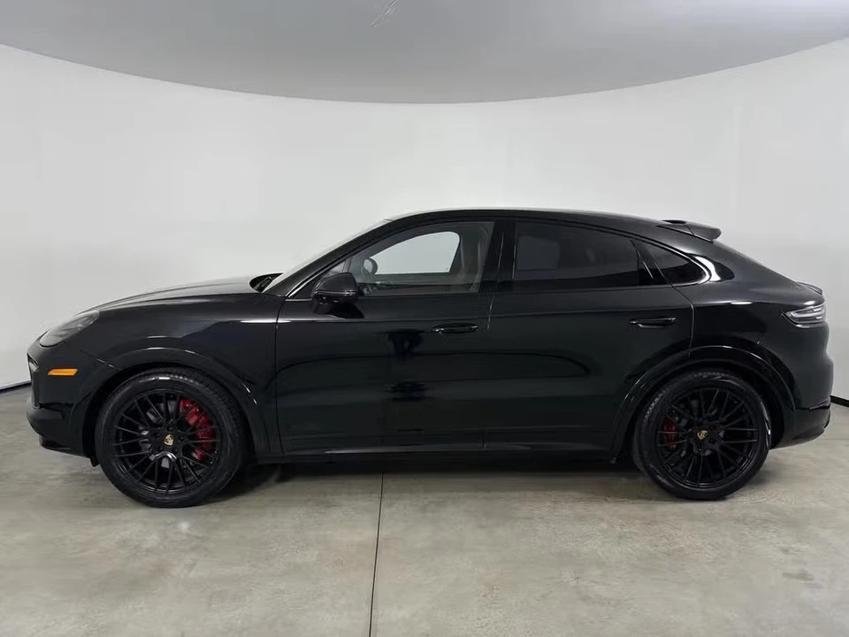 2023 Porsche 9Y0/9Y3 Cayenne GTS - Image 12 of 31