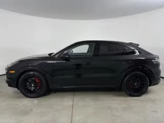 2023 Porsche 9Y0/9Y3 Cayenne GTS - Image 9 of 31