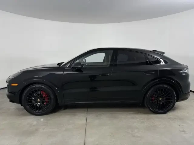 2023 Porsche 9Y0/9Y3 Cayenne GTS - Image 14 of 31