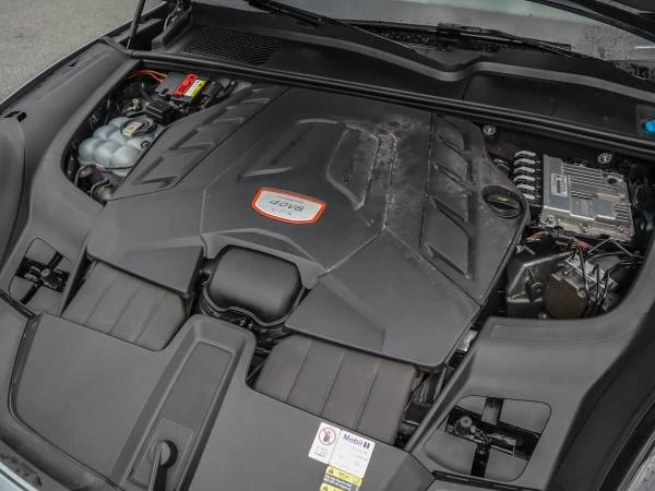 2023 Porsche 9Y0/9Y3 Cayenne GTS - Image 10 of 19