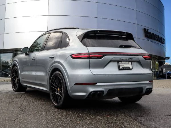2023 Porsche 9Y0/9Y3 Cayenne GTS - Image 12 of 19