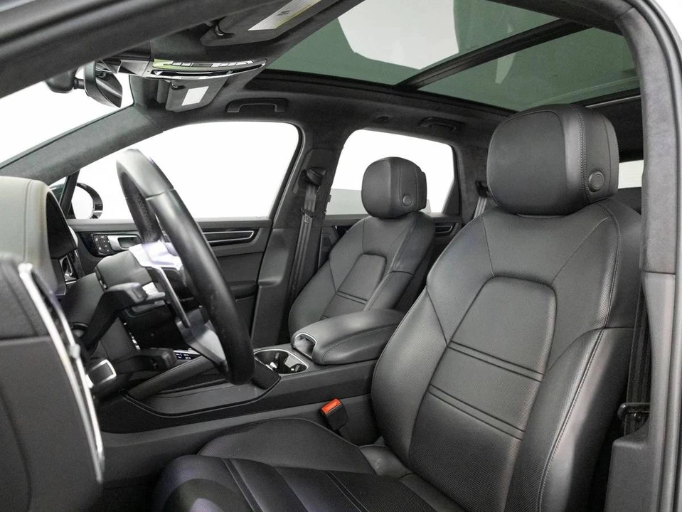 2023 Porsche 9Y0/9Y3 Cayenne GTS - Image 5 of 5