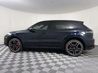 2023 Porsche 9Y0/9Y3 Cayenne GTS - Image 13 of 31