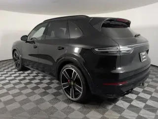 2023 Porsche 9Y0/9Y3 Cayenne GTS - Image 21 of 31