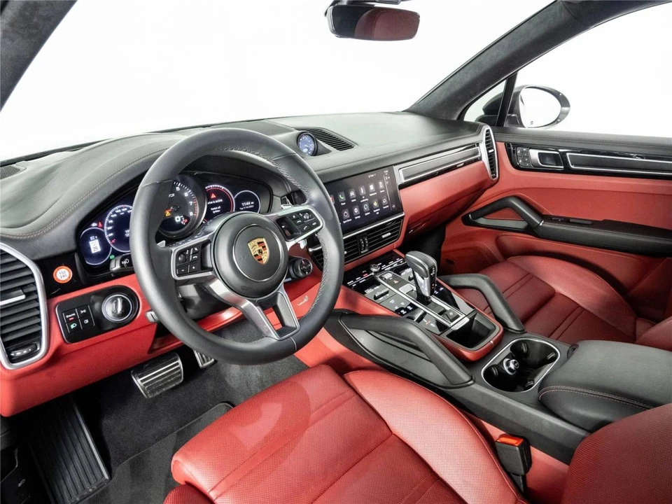 2023 Porsche 9Y0/9Y3 Cayenne GTS - Image 4 of 5